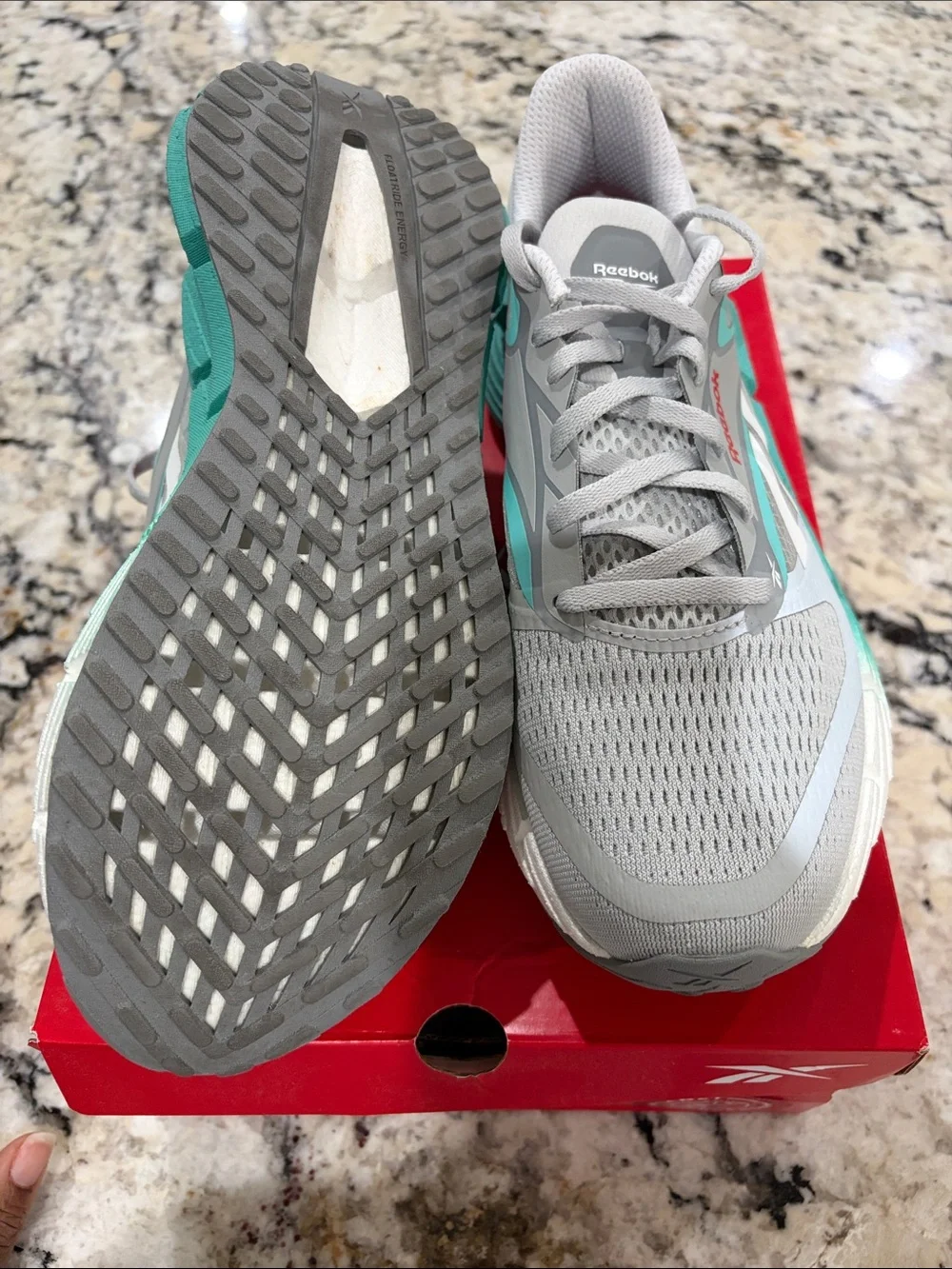 Women’s Sz10 Reebok Light Gray and Teal Athletic Running Shoes